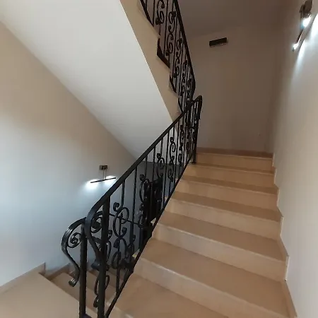 Apartamento Statevi Guest *