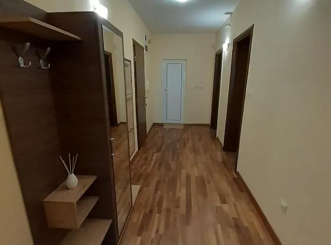 Statevi Guest Apartmán *